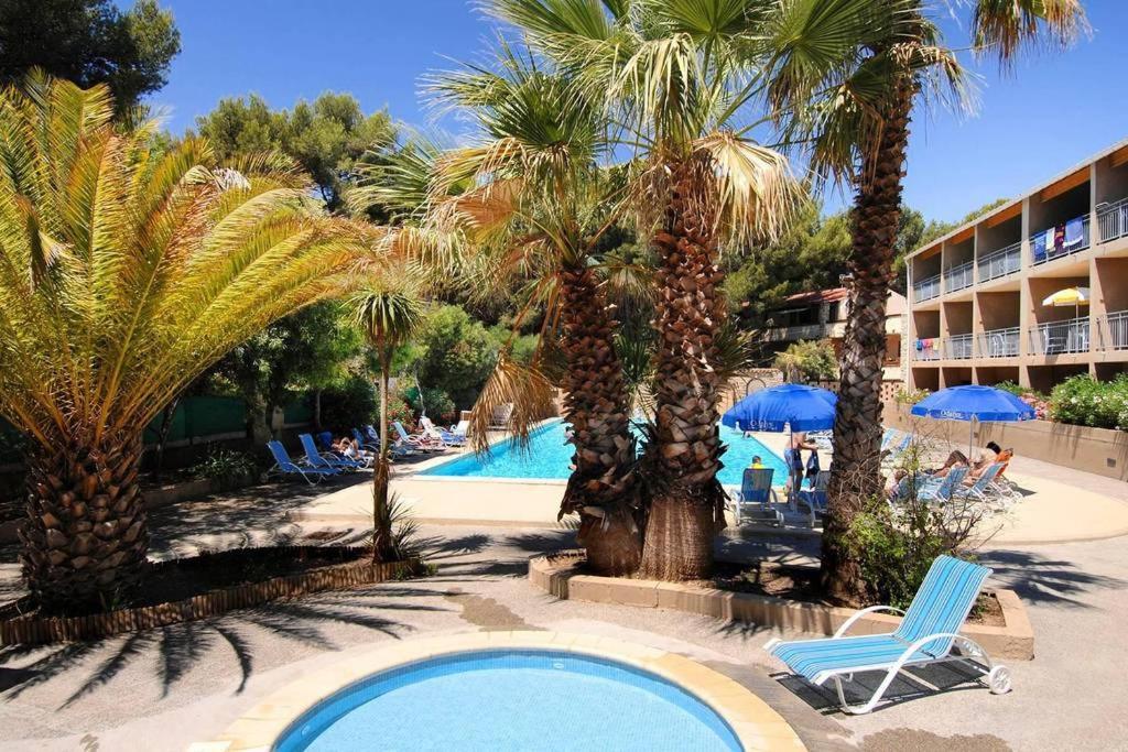 Sanary Sur Mer Appartement 30M2 T2 Avec Terrasse Piscine 10Min A Pied De La Plage Exterior photo